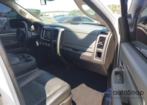 2019 Ram 1500 Classic Slt 4X2 6'4 Box z USA, uszkodzony, nr VIN 1C6RR6TT9KS562192